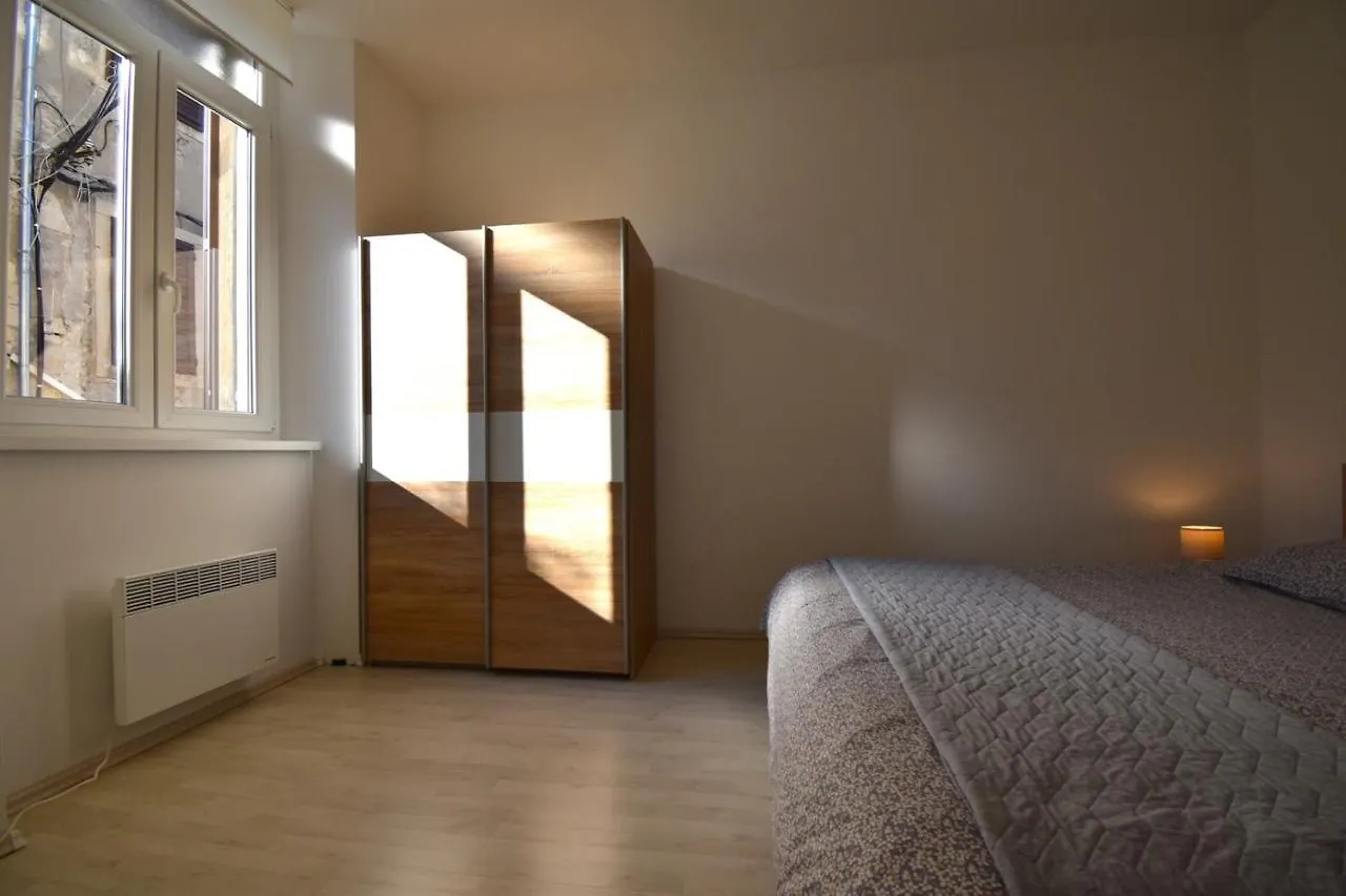 Cosy Old Town Apartment Pula