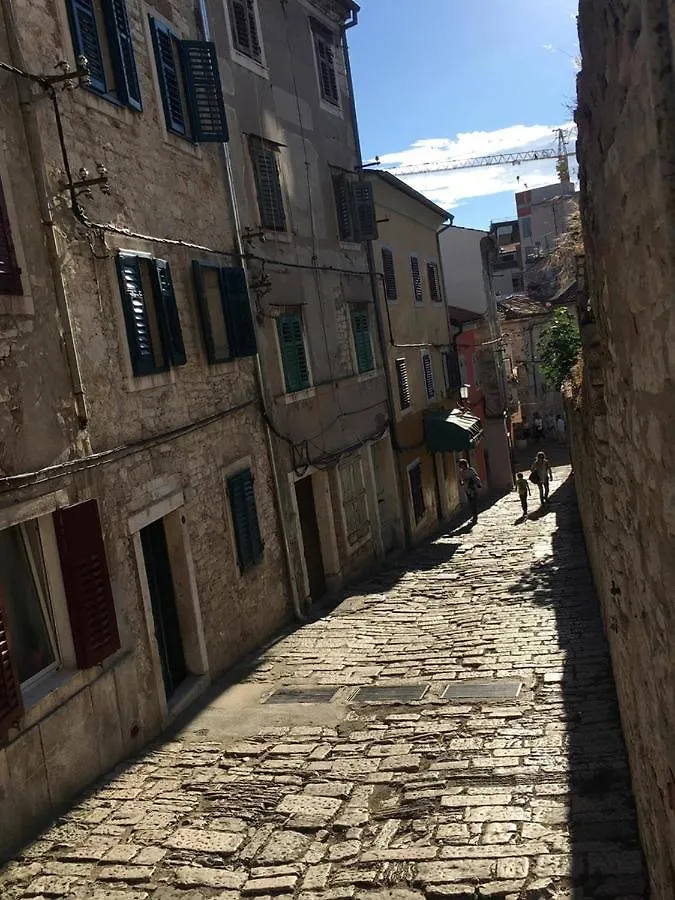 Cosy Old Town Apartment Pula