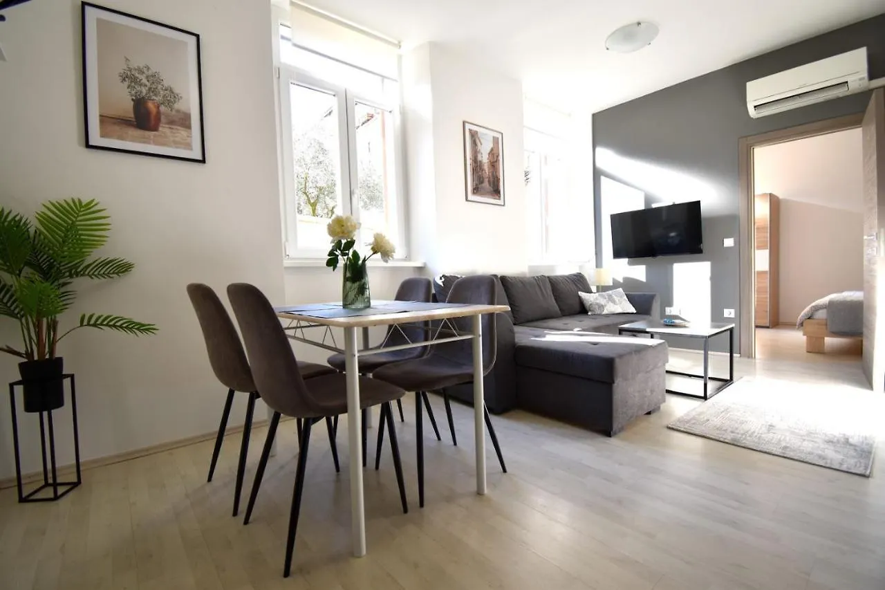 Cosy Old Town Apartment Pula Croatia